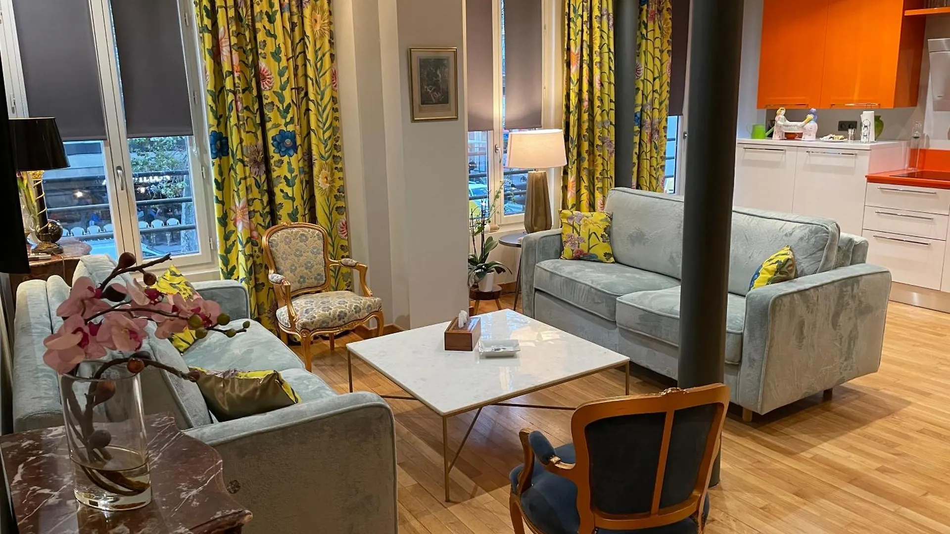 Appartement Familial Au Coeur De Paris contacts